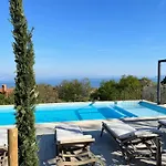 Sthedonist Luxury Pool Sea And Rock