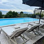 Sthedonist Luxury Pool Sea And Rock