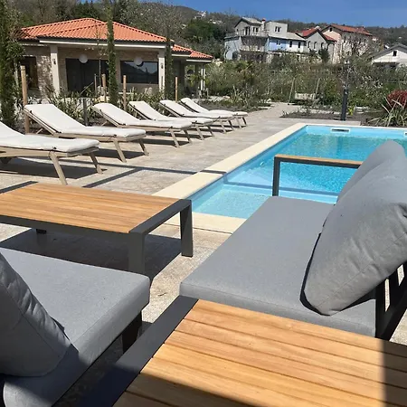 Sthedonist Luxury Pool Sea And Rock * Poljane