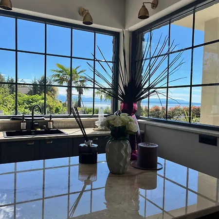 Sthedonist Luxury Pool Sea And Rock Apartamento *