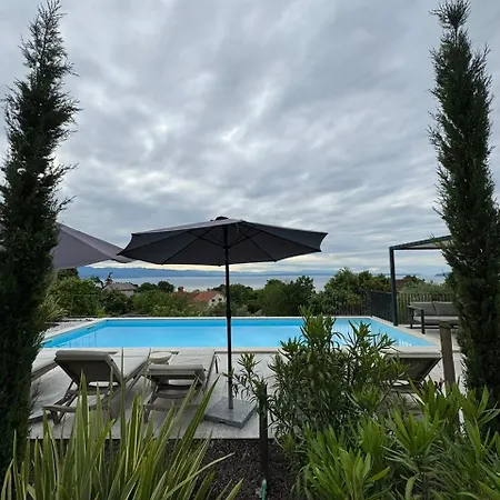 Sthedonist Luxury Pool Sea And Rock Lägenhet