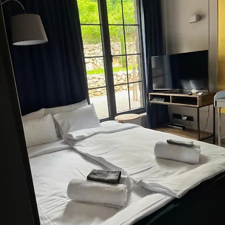 Apartamento Sthedonist Luxury Pool Sea And Rock