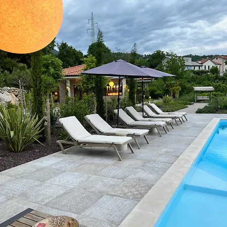 Sthedonist Luxury Pool Sea And Rock *