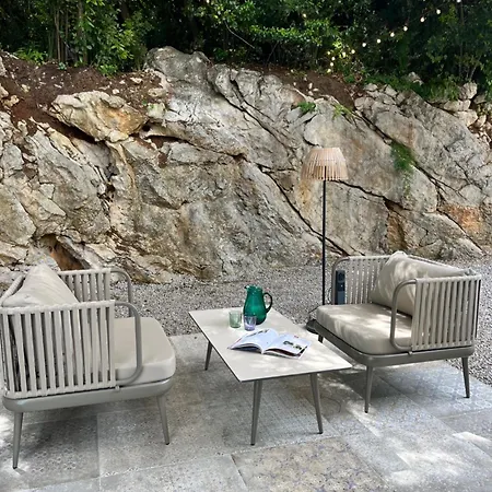 Sthedonist Luxury Pool Sea And Rock Lägenhet *