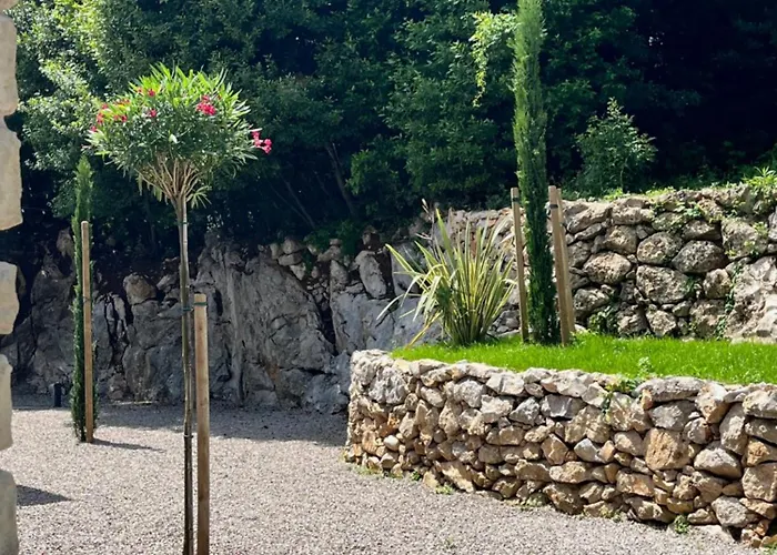 Sthedonist Luxury Pool Sea And Rock *