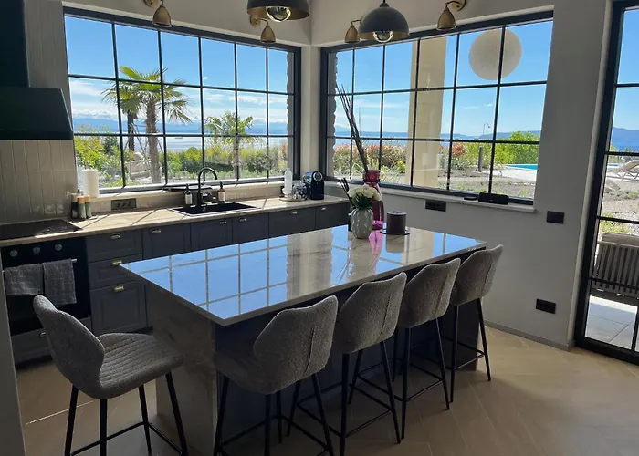 Sthedonist Luxury Pool Sea And Rock Apartament Poljane