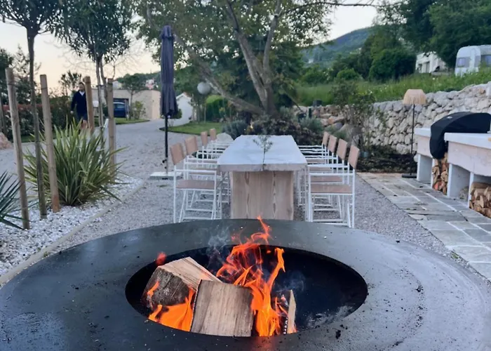 Apartament Sthedonist Luxury Pool Sea And Rock Poljane